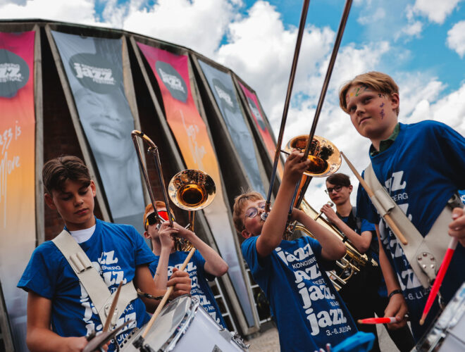Bilde av Åpningsparaden Kongsberg Jazzfestival